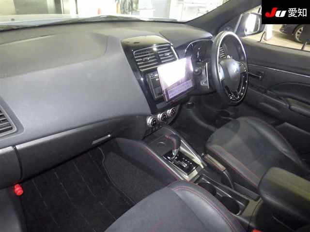 MITSUBISHI RVR