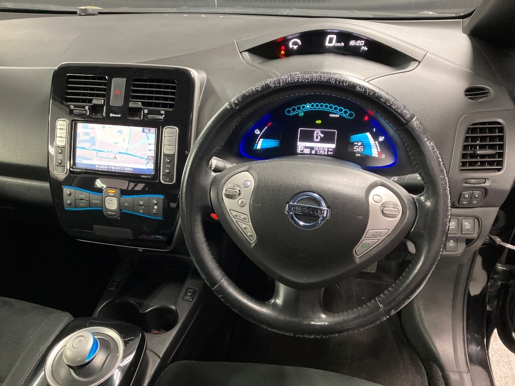 NISSAN LEAF