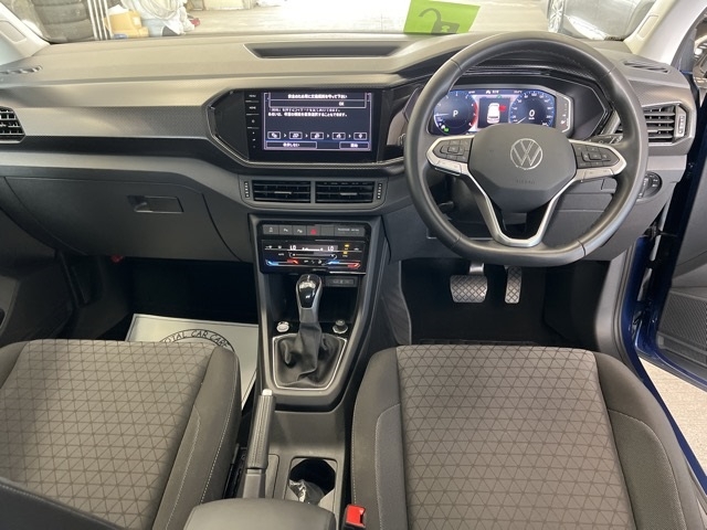 VOLKSWAGEN T-CROSS