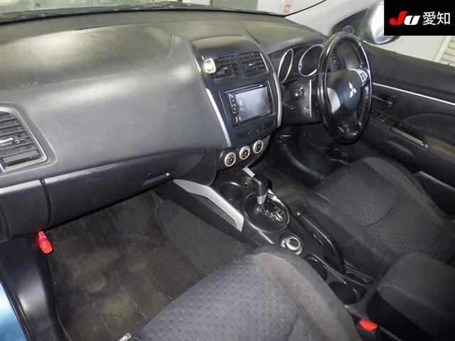 MITSUBISHI RVR