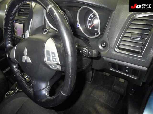 MITSUBISHI RVR