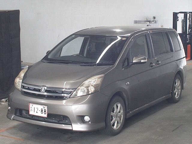 TOYOTA ISIS