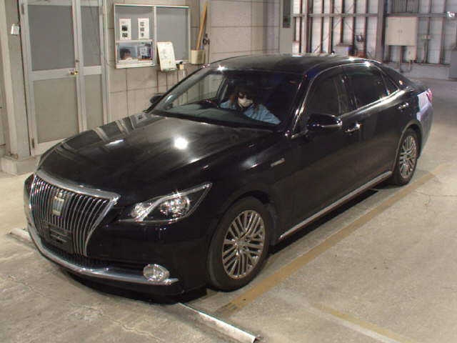 TOYOTA CROWN MAJESTA