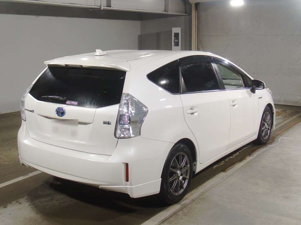 TOYOTA PRIUS ALPHA