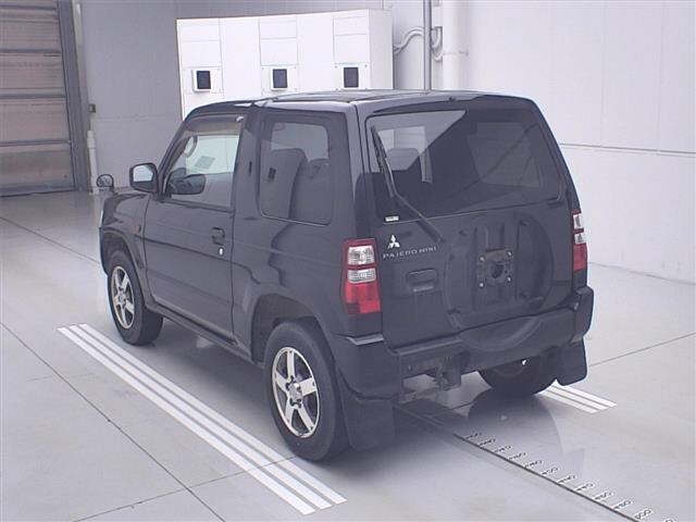 MITSUBISHI PAJERO MINI