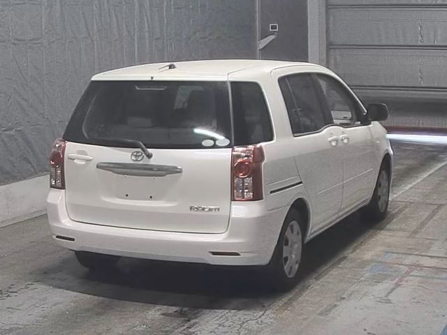 TOYOTA RAUM