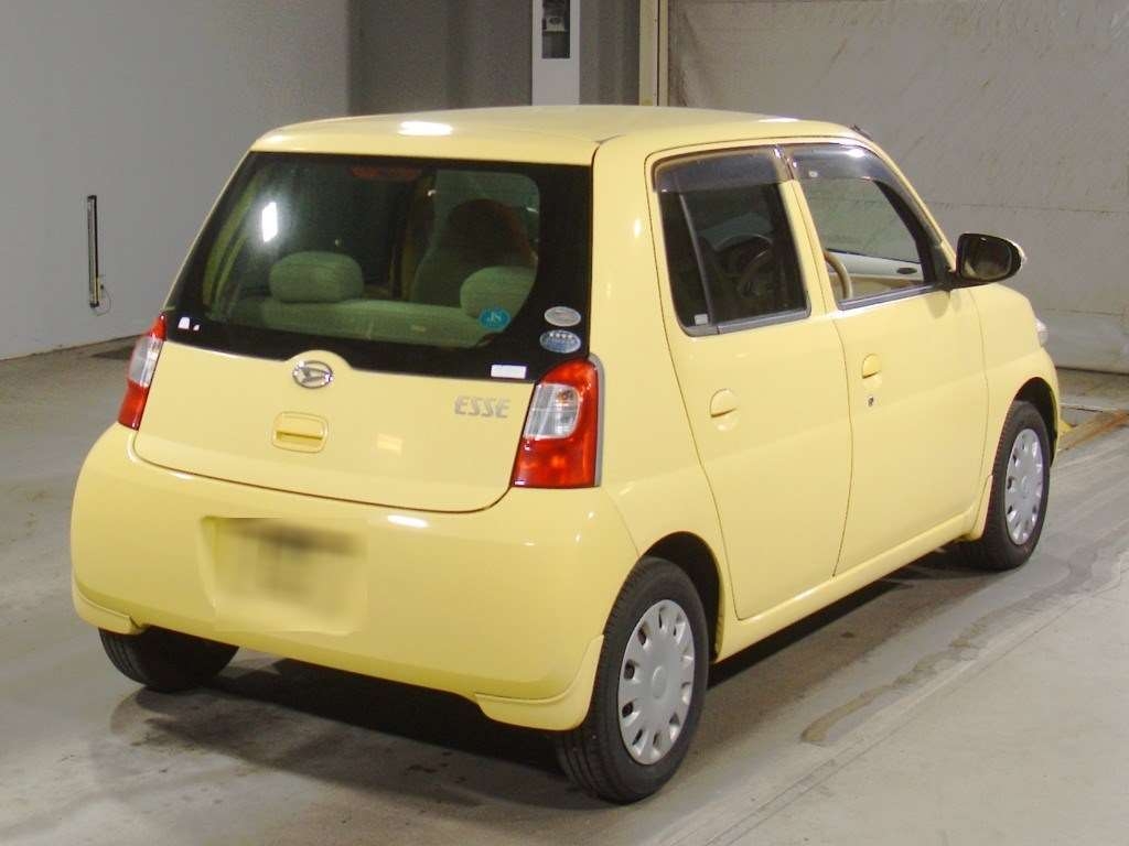 DAIHATSU ESSE