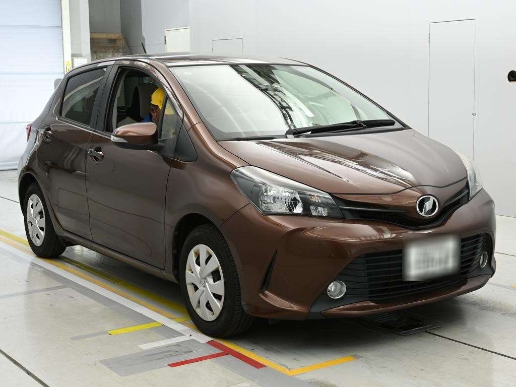 TOYOTA VITZ
