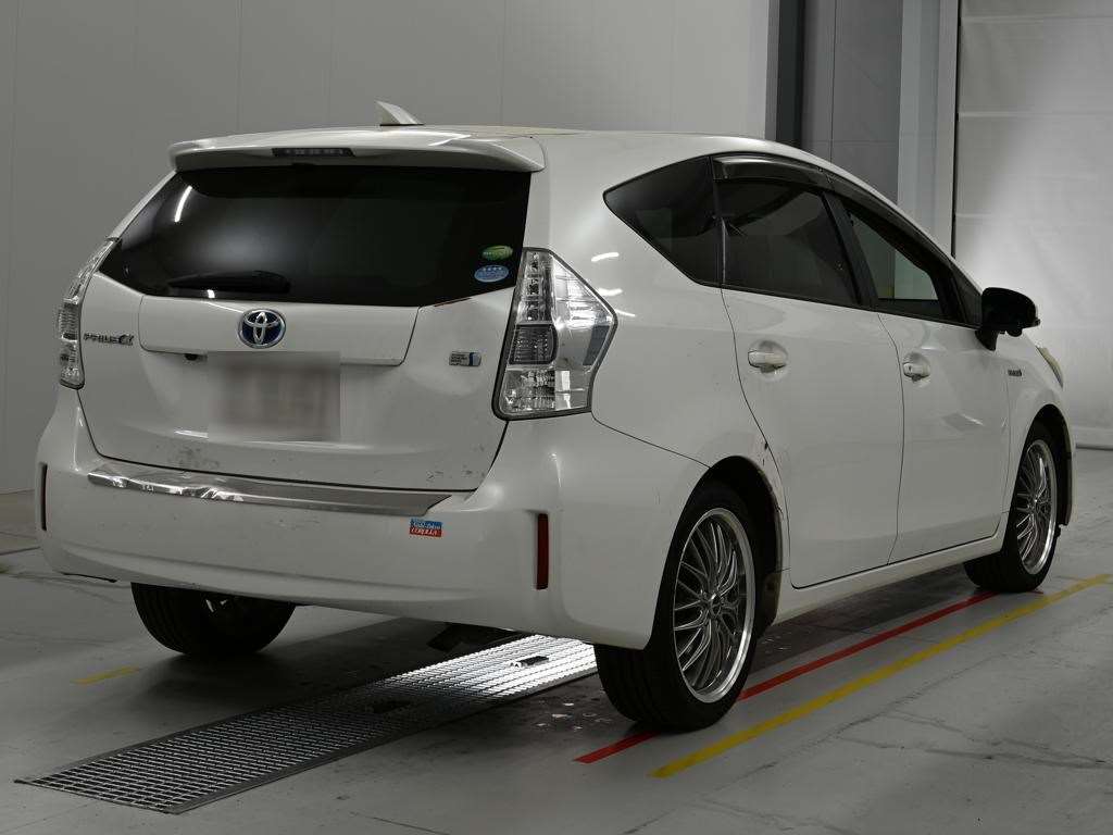 TOYOTA PRIUS ALPHA