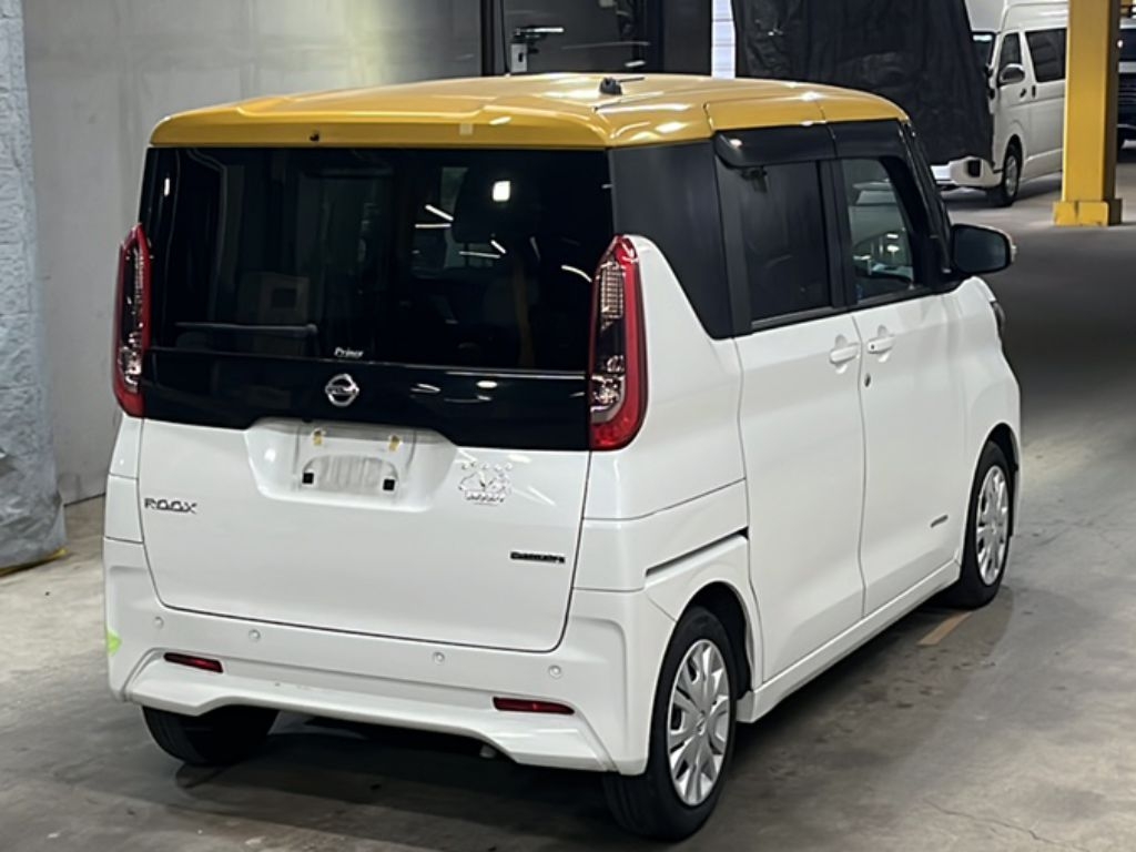 NISSAN ROOX