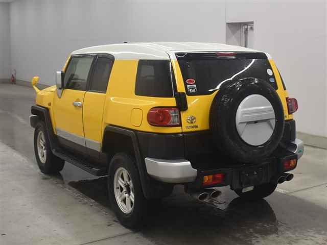 TOYOTA FJ CRUISER