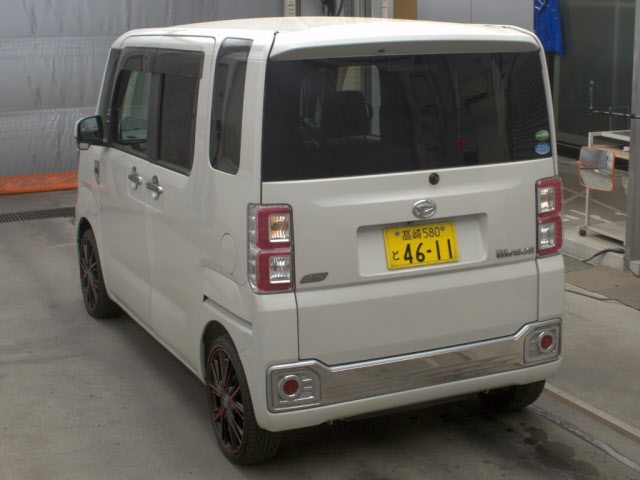 DAIHATSU WAKE