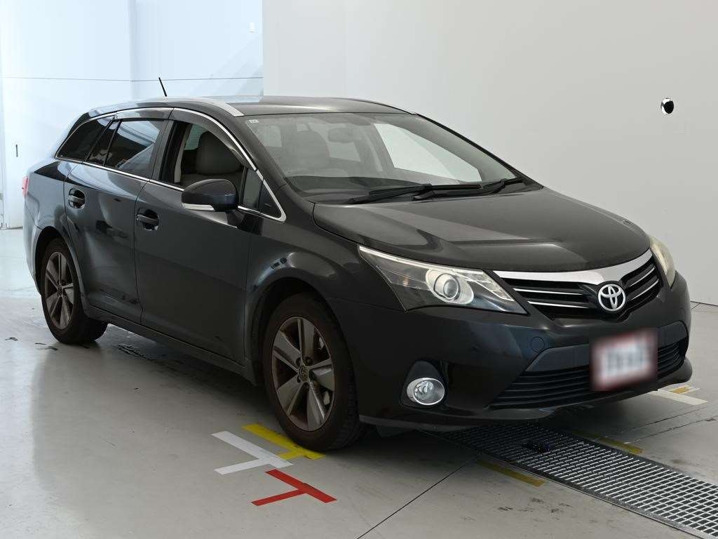 TOYOTA AVENSIS