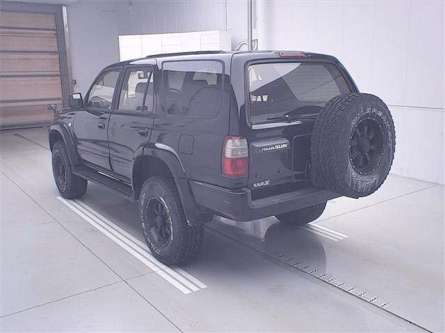 TOYOTA HILUX SURF