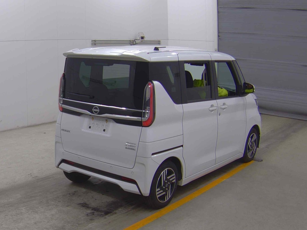 NISSAN ROOX