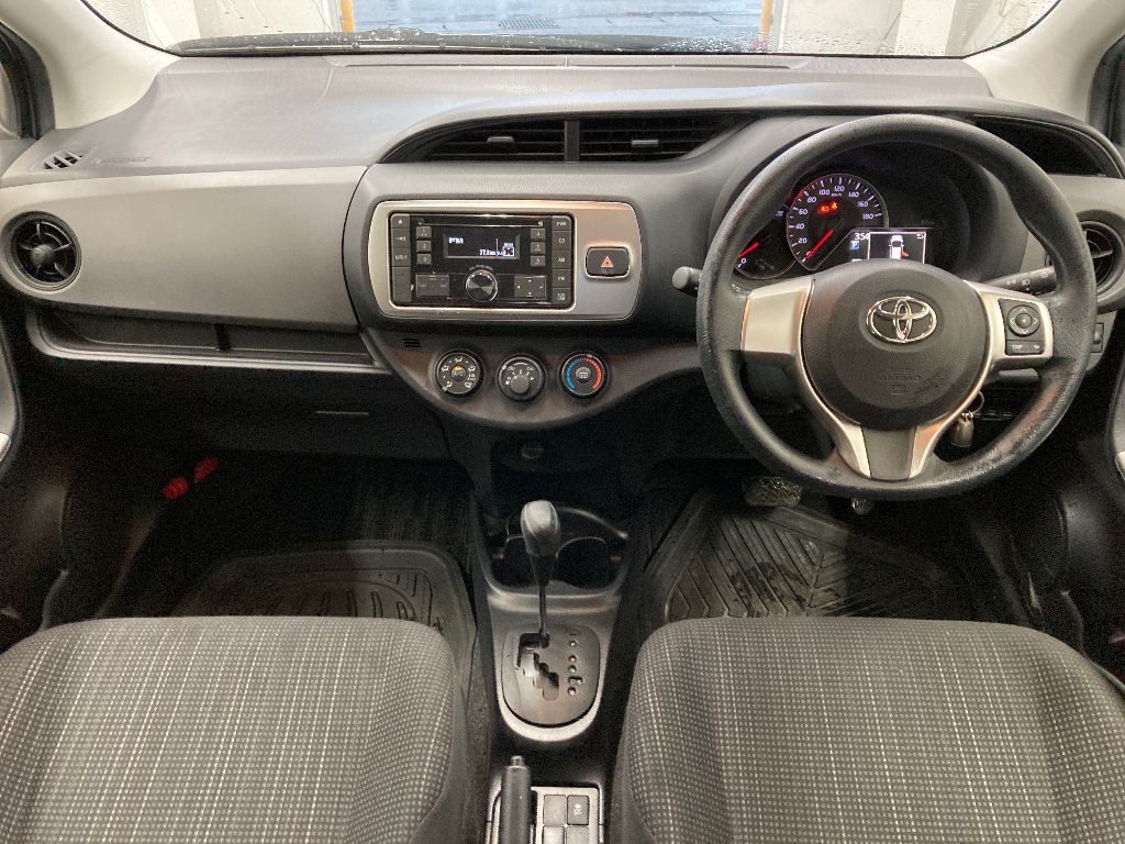 TOYOTA VITZ
