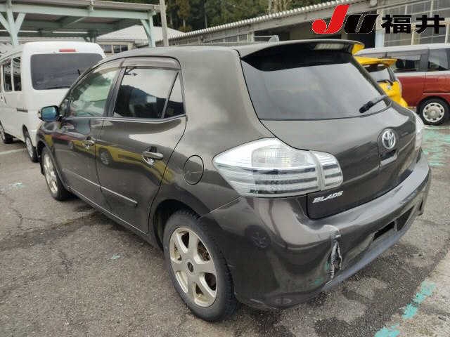TOYOTA BLADE