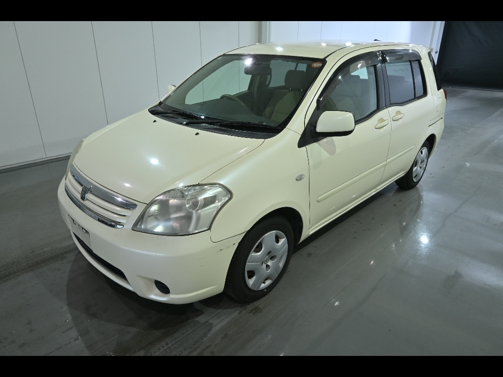 TOYOTA RAUM