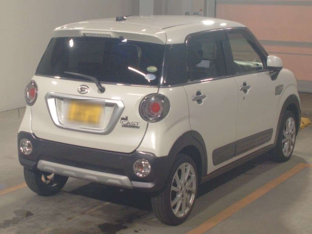 DAIHATSU CAST