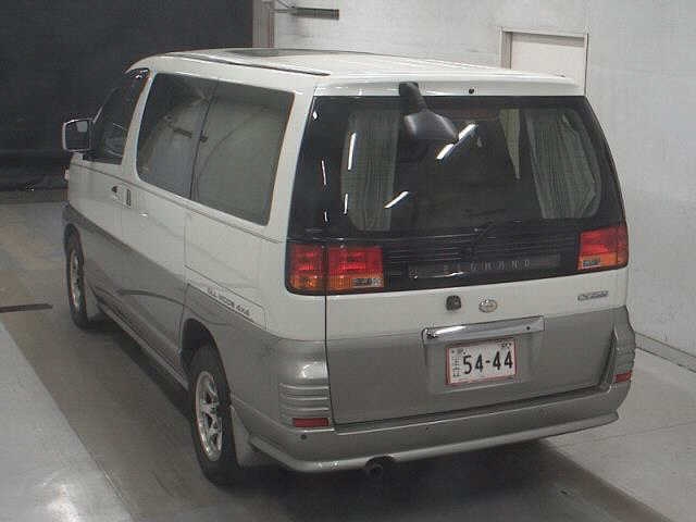 NISSAN ELGRAND