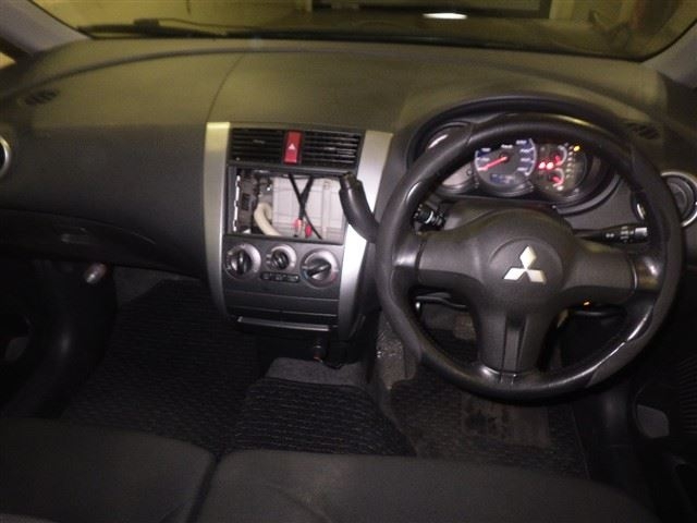 MITSUBISHI COLT PLUS