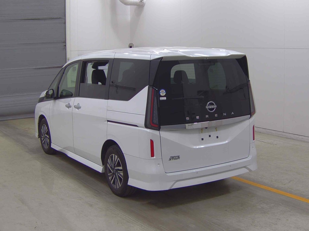 NISSAN SERENA