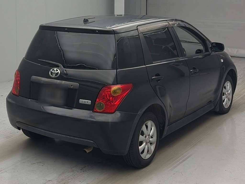 TOYOTA IST