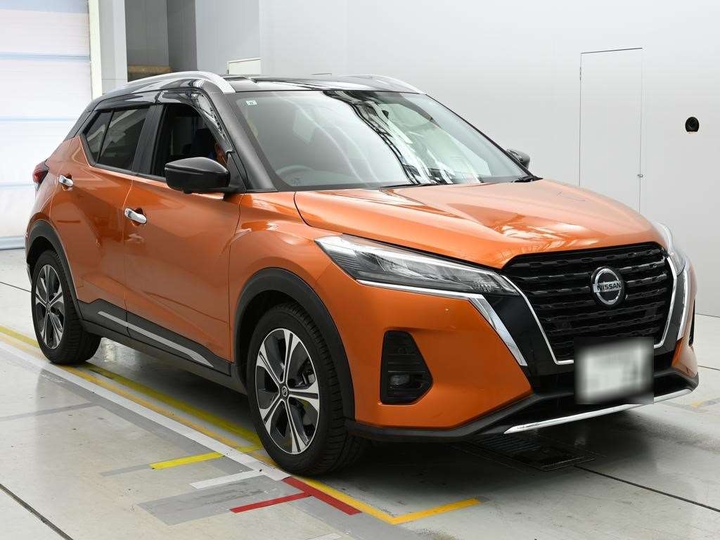 NISSAN KICKS