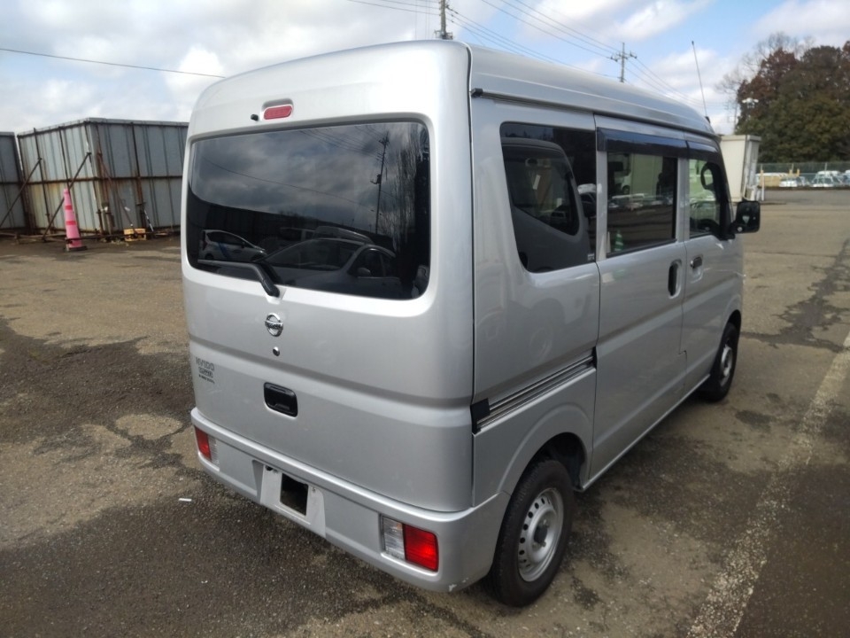 NISSAN NV100 CLIPPER