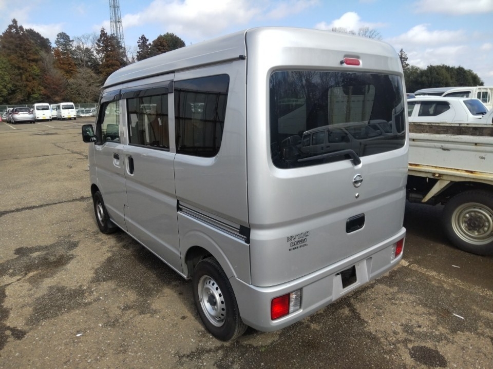 NISSAN NV100 CLIPPER