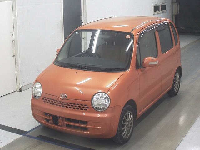 DAIHATSU MOVE LATTE