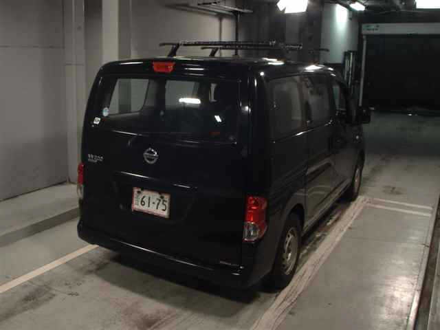 NISSAN NV200