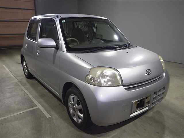 DAIHATSU ESSE