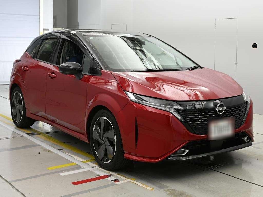 NISSAN AURA