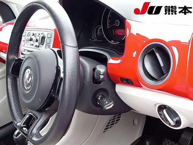 VOLKSWAGEN UP!