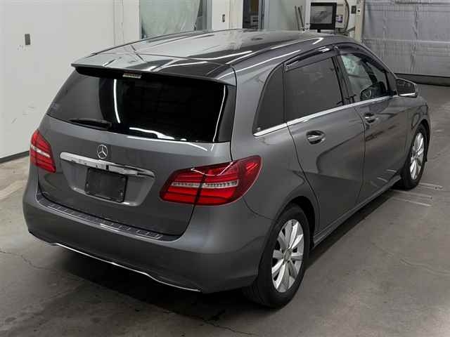 MERCEDES-BENZ B-CLASS