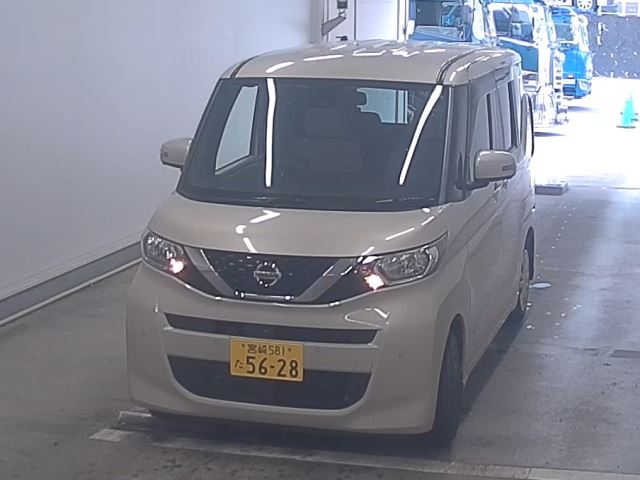 NISSAN ROOX