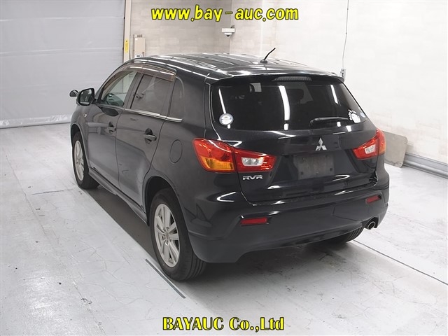 MITSUBISHI RVR