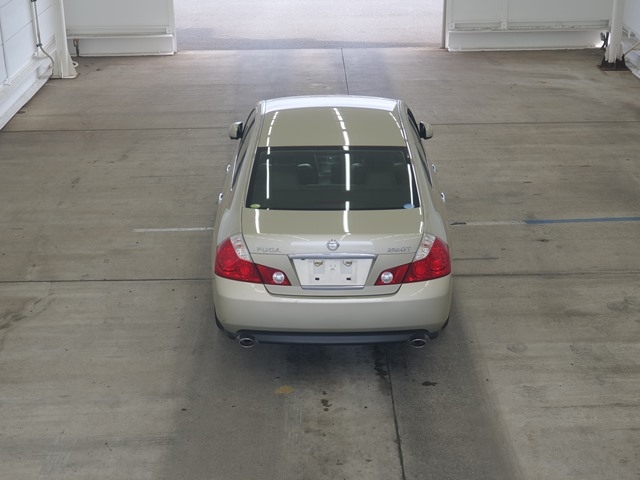 NISSAN FUGA