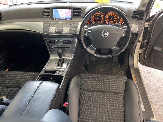 NISSAN FUGA