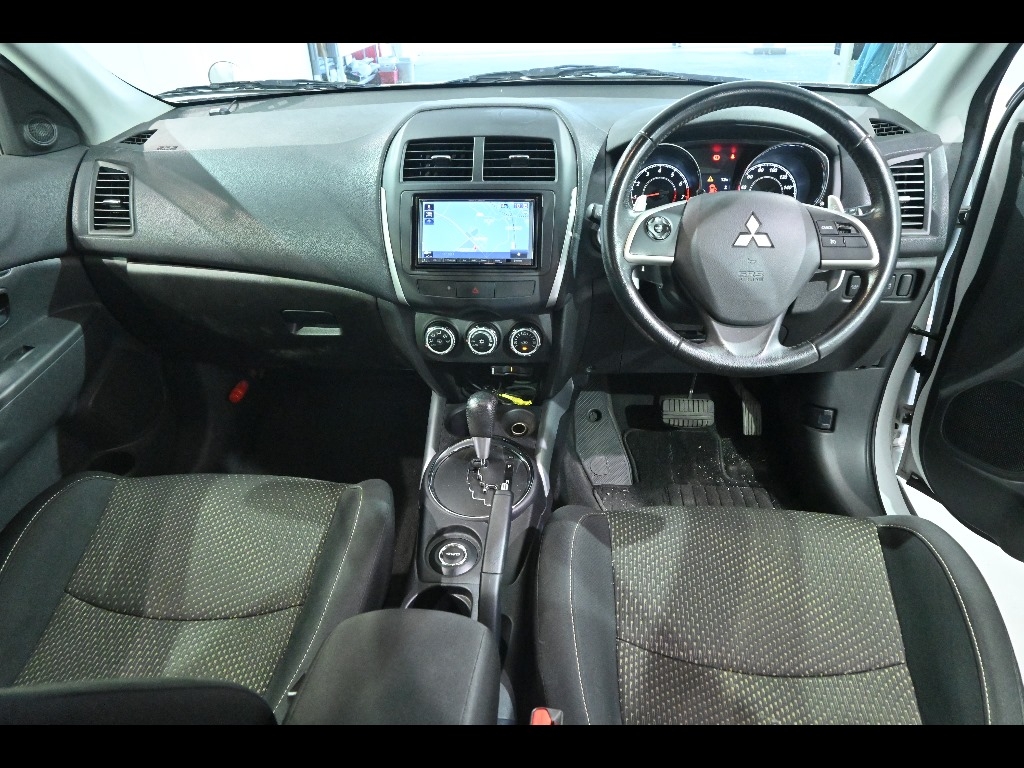 MITSUBISHI RVR