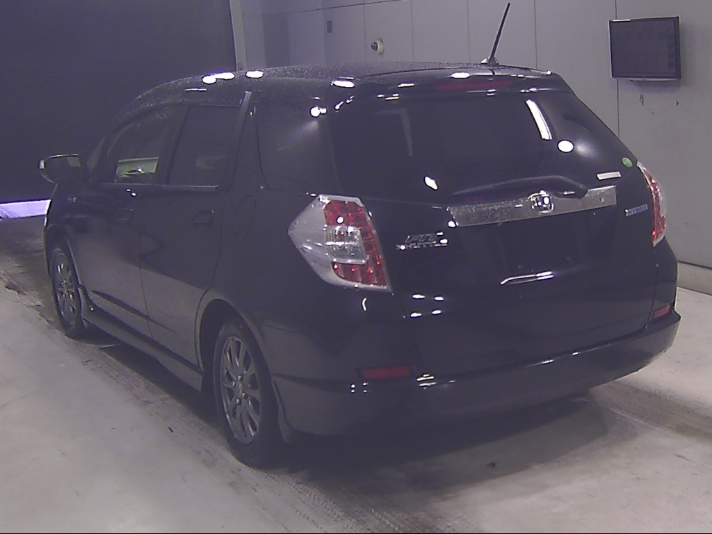 HONDA FIT SHUTTLE