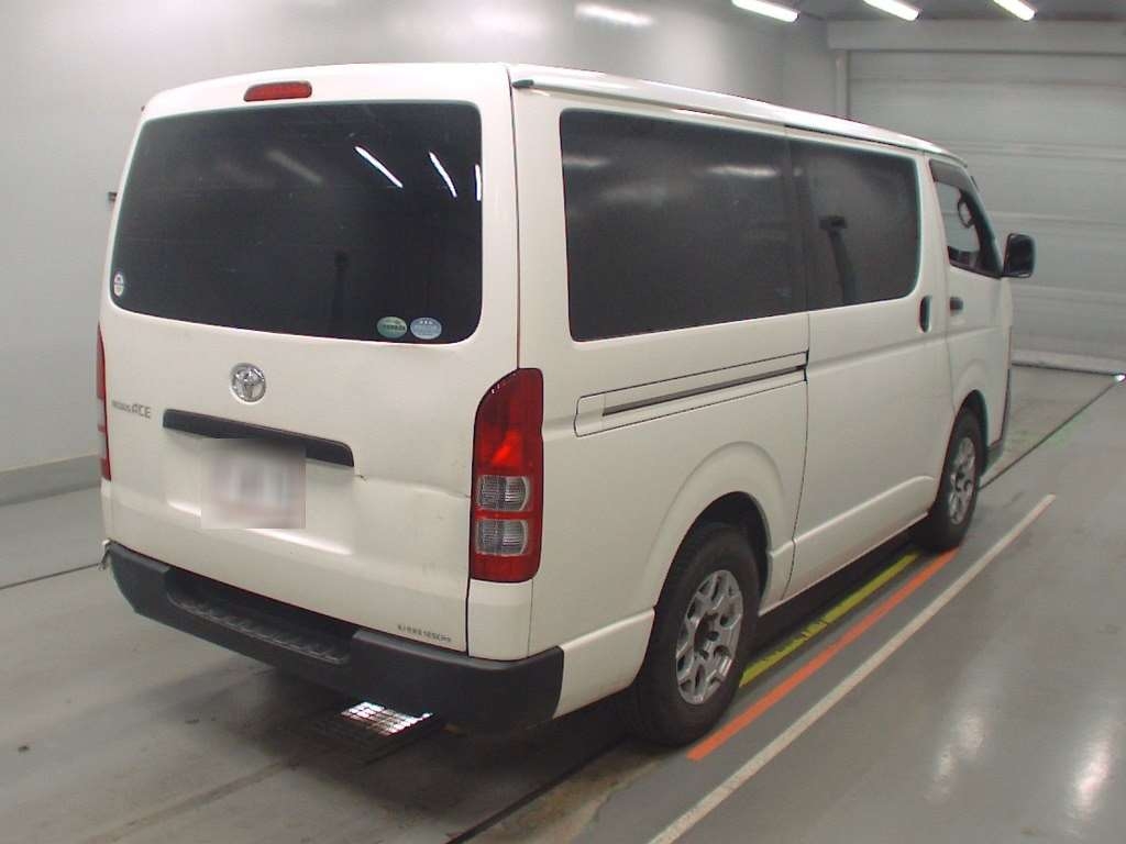TOYOTA REGIUS ACE