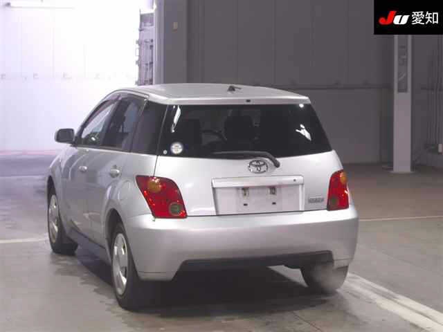 TOYOTA IST