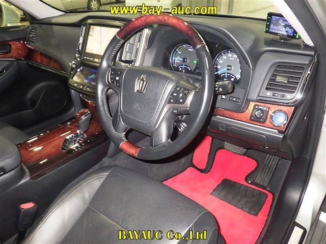 TOYOTA CROWN MAJESTA