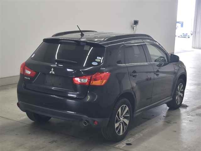 MITSUBISHI RVR
