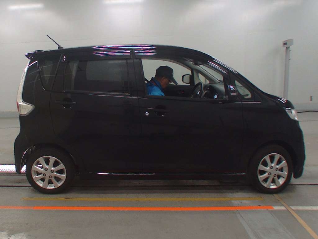 MITSUBISHI EK CUSTOM