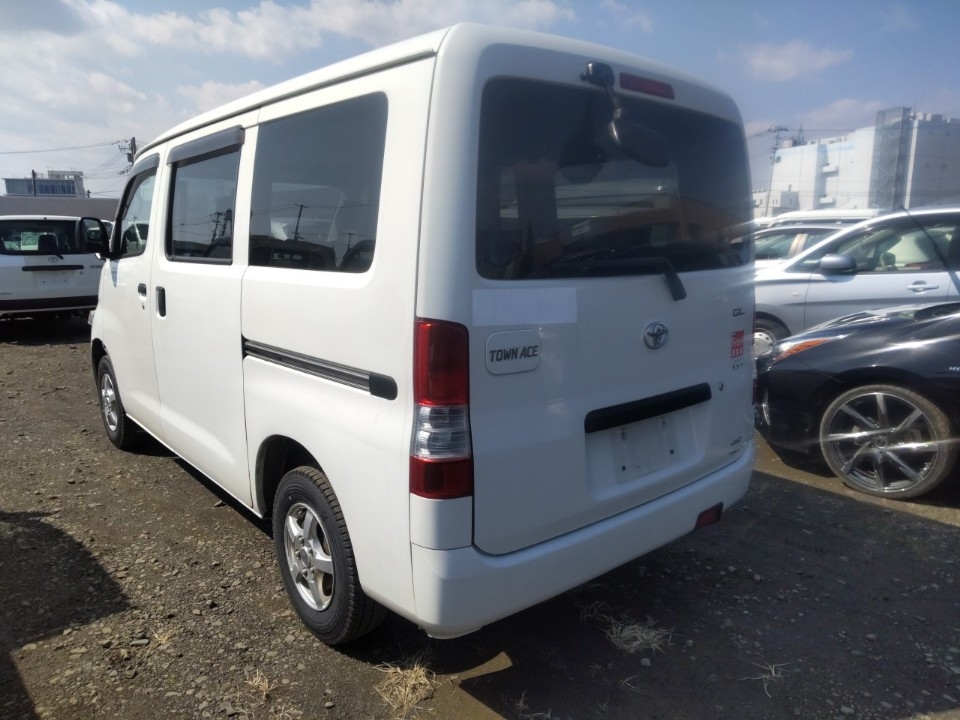 TOYOTA TOWN ACE