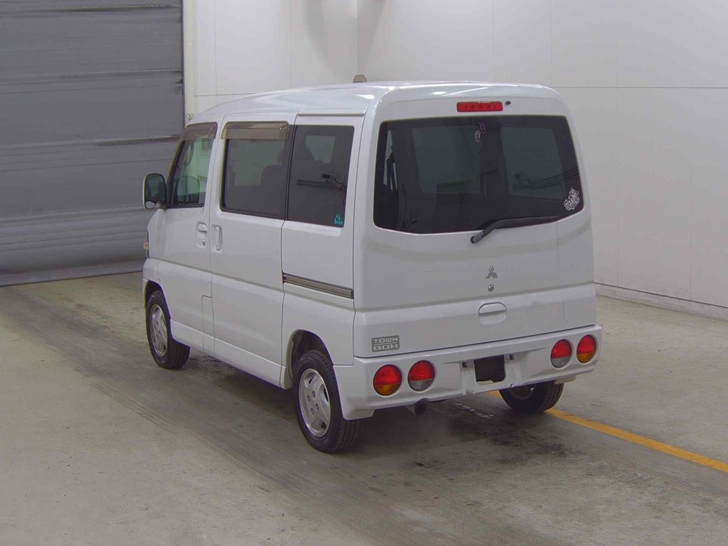 MITSUBISHI TOWN BOX