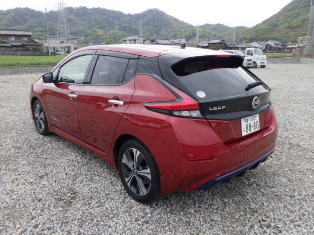 NISSAN LEAF
